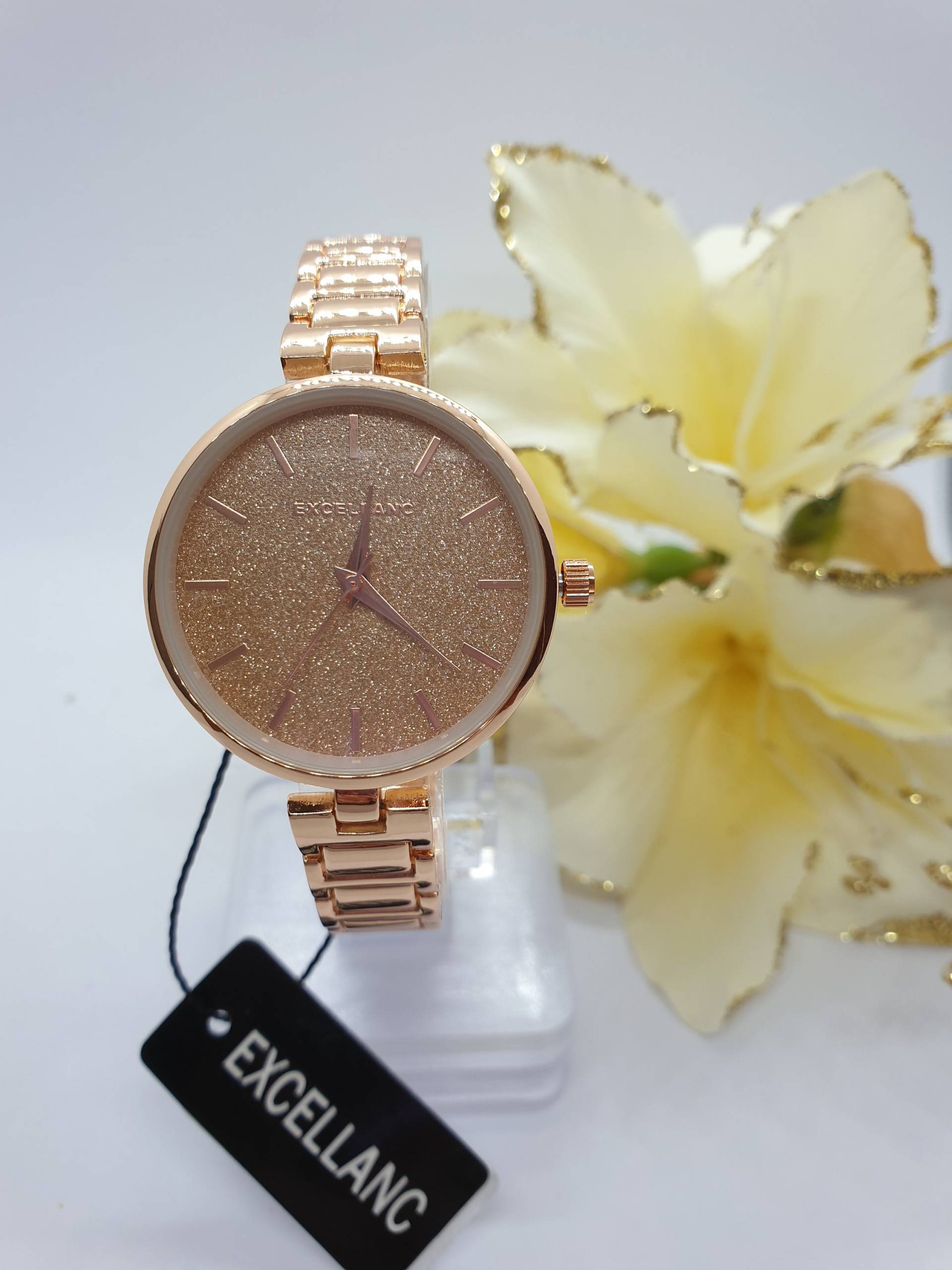 Excellanc Damenuhr Rosé Vergoldet Mit Metallarmband von ImeliaJewelry