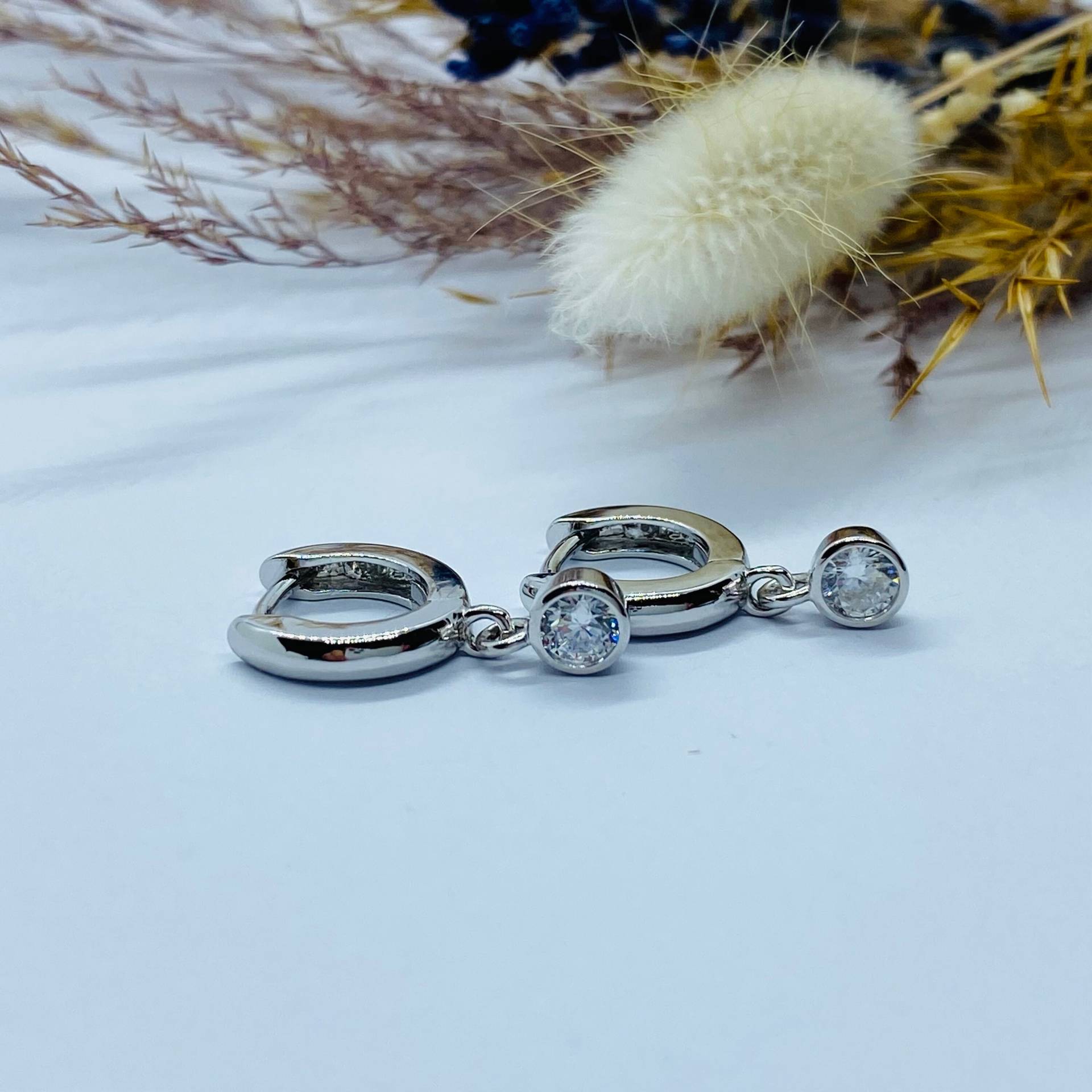 Klappcreolen Mit Zirkonia Weiß Silber 925 von ImeliaJewelry