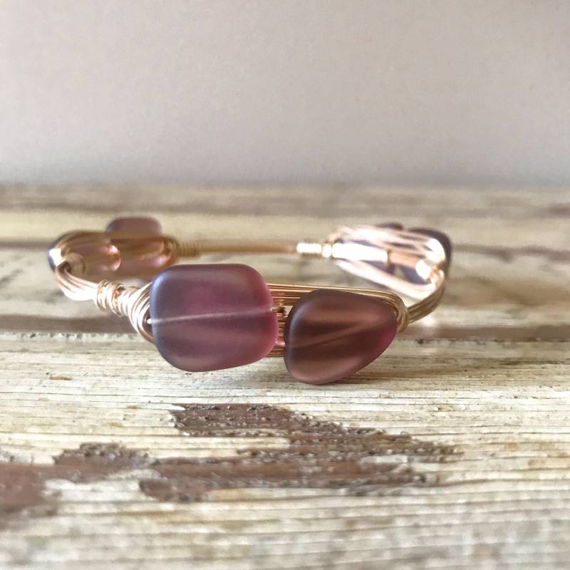 Amethyst Seeglas Armreif, Lila Bourbon Und Boweties Inspiriert, Armreif Amethyst Seeglas Armreif, Lila Bourbon Und Boweties Inspiriert, Armreif von Immeasurablymore2
