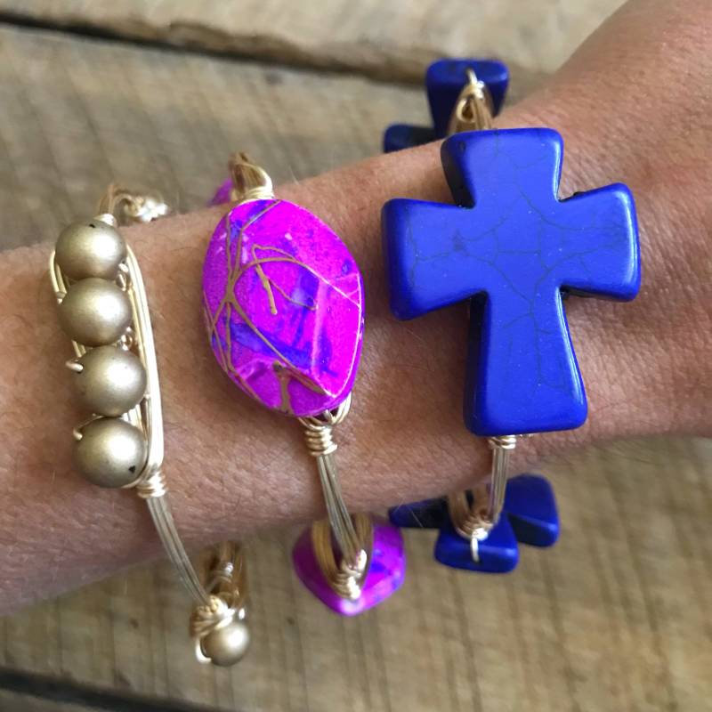 Blaues Kreuz Draht Armreif, Bourbon Und Boweties Inspiriert, Blauer Florida Auburn Armreif von Immeasurablymore2