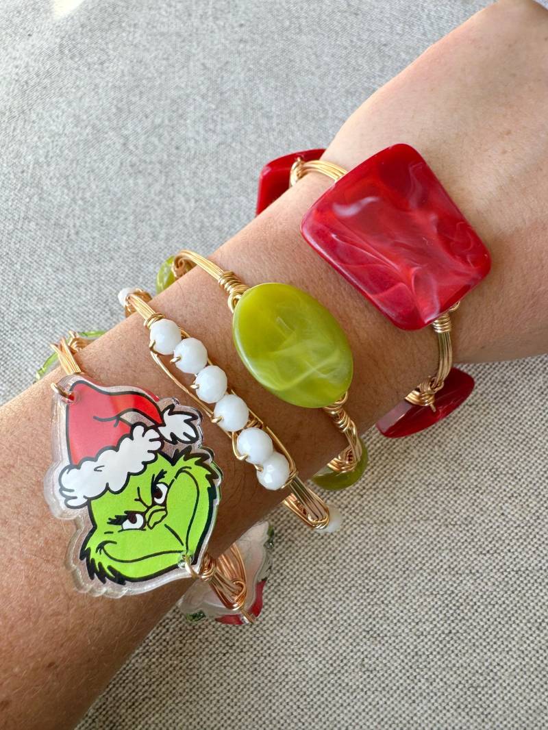 Grinch Armreif, Grüner Weihnachtsschmuck, Weihnachtsarmband, Weihnachts-Grinch-Armreif, Bourbon Und Boweties Inspiriert Grinch Armreif, Grüner Weihnachtsschmuck, Weihnachtsarmband, Weihnachts-Grinch-Armreif, Bourbon Und Boweties Inspiriert von Immeasurablymore2