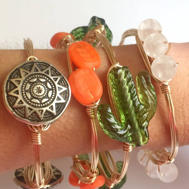 Grün Glas Kaktus Wire Wrap Armreif, Bourbon Und Boweties Inspiriert, Grüner Armreif von Immeasurablymore2