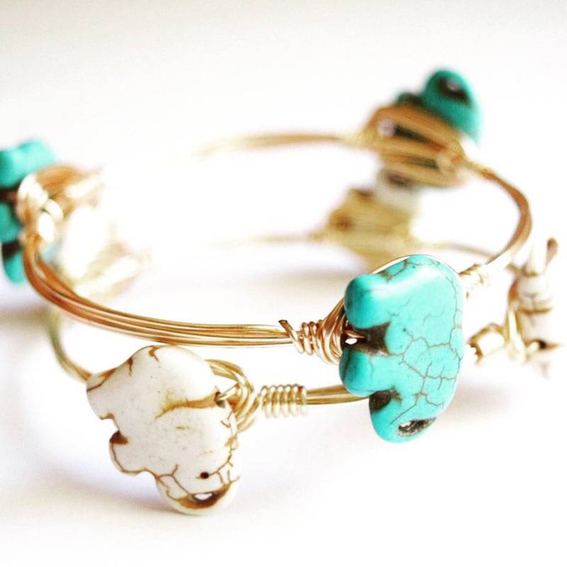 Kleiner Weißer Elefant Wire Wrap Armreif, Weißer Bourbon Und Boweties Inspiriert, Perlen Armreif Kleiner Weißer Elefant Wire Wrap Armreif, Weißer Bourbon Und Boweties Inspiriert, Perlen Armreif von Immeasurablymore2