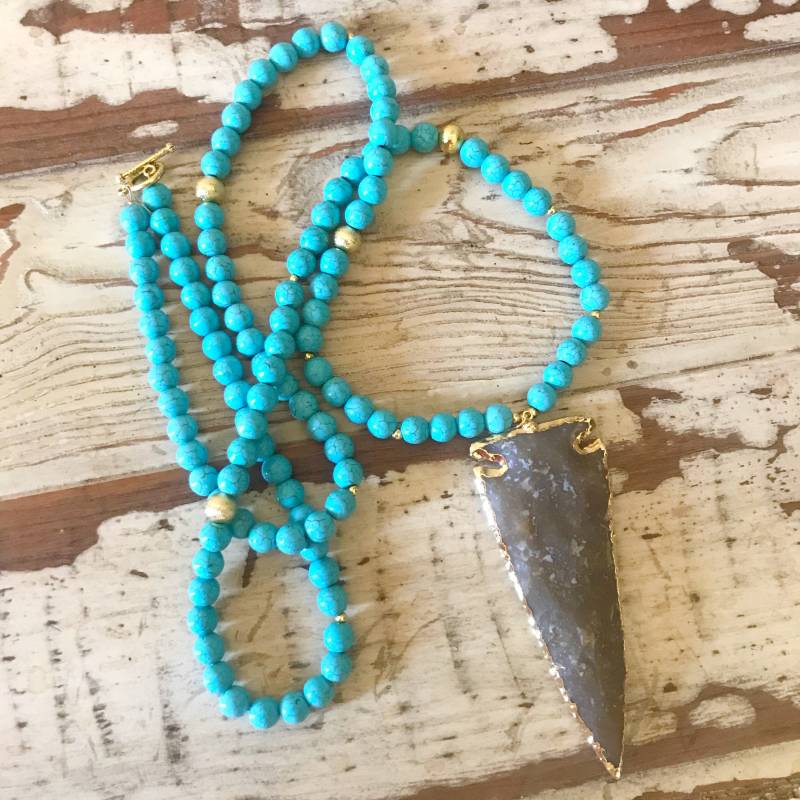 Pfeilspitze Anhänger Halskette, Stein Türkis Pfeilspitze Anhänger Halskette, Stein Türkis von Immeasurablymore2