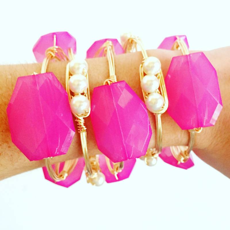 Wire Wrap Armreif Armband, Weiße Perle Armreif, Mit Perlen, Bourbon Und Boweties Inspiriert, Glasperle Golddraht Wire Wrap Armreif Armband, Weiße Perle Armreif, Mit Perlen, Bourbon Und Boweties Inspiriert, Glasperle Golddraht von Immeasurablymore2