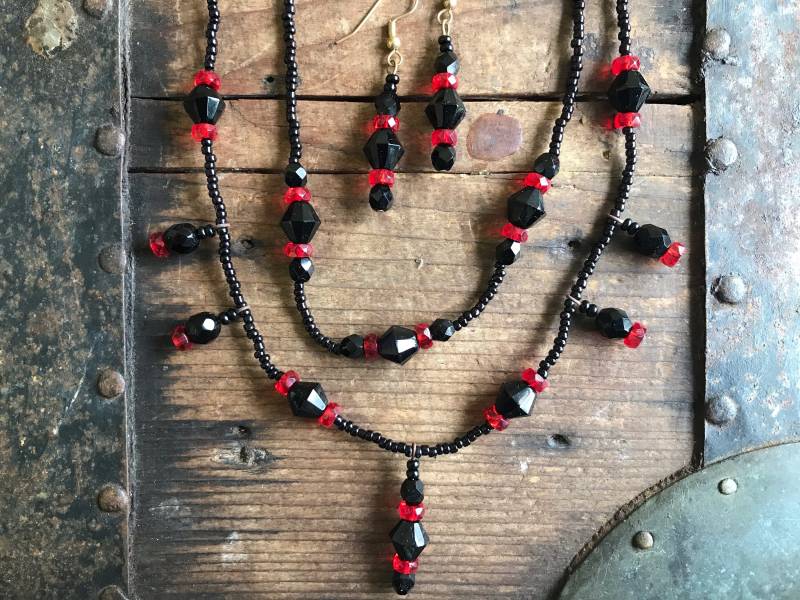 Verkauf Handgemachte Black & Red Halskette Und Ohrringe Set Glas Perlen - Ooak Boxed von ImmortalKraft2