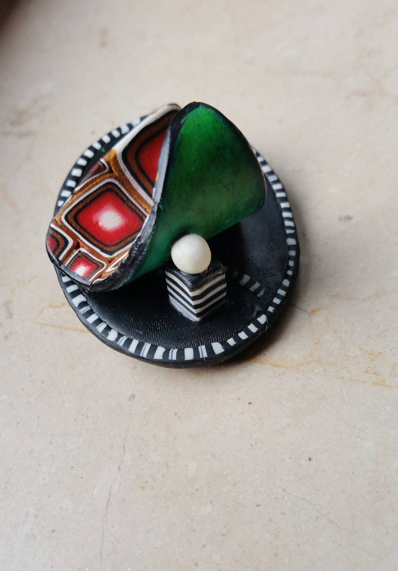 Brosche, "Geschichte Eines Klaviers", Einzelstück, Fimo, Originelles Design, Handgefertigt von ImpastArte