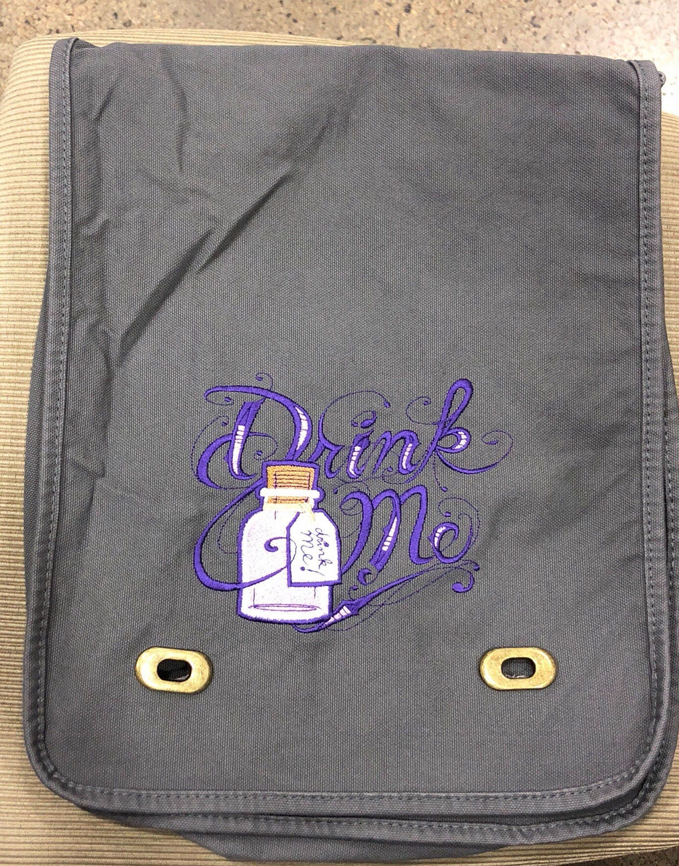 Drink Me Messenger Bag Drink Me Messenger Bag von ImperialSupplyCo