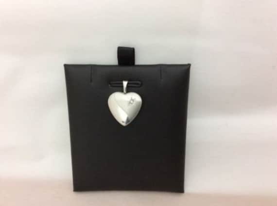 Damen 10K Weiß Solid Echt Gold Herz Öffnung Medaillon Charm Anhänger 1.9Grmas von ImpressedJewelry1