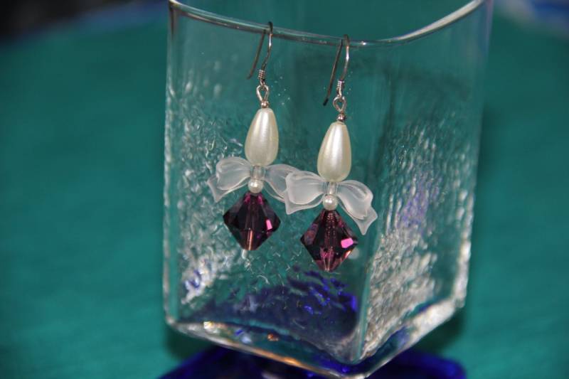 sterling Silber Haken Ohrringe Mit Kristall Und Gefrostete Bogen Dangel Lila von ImpressionsNColor