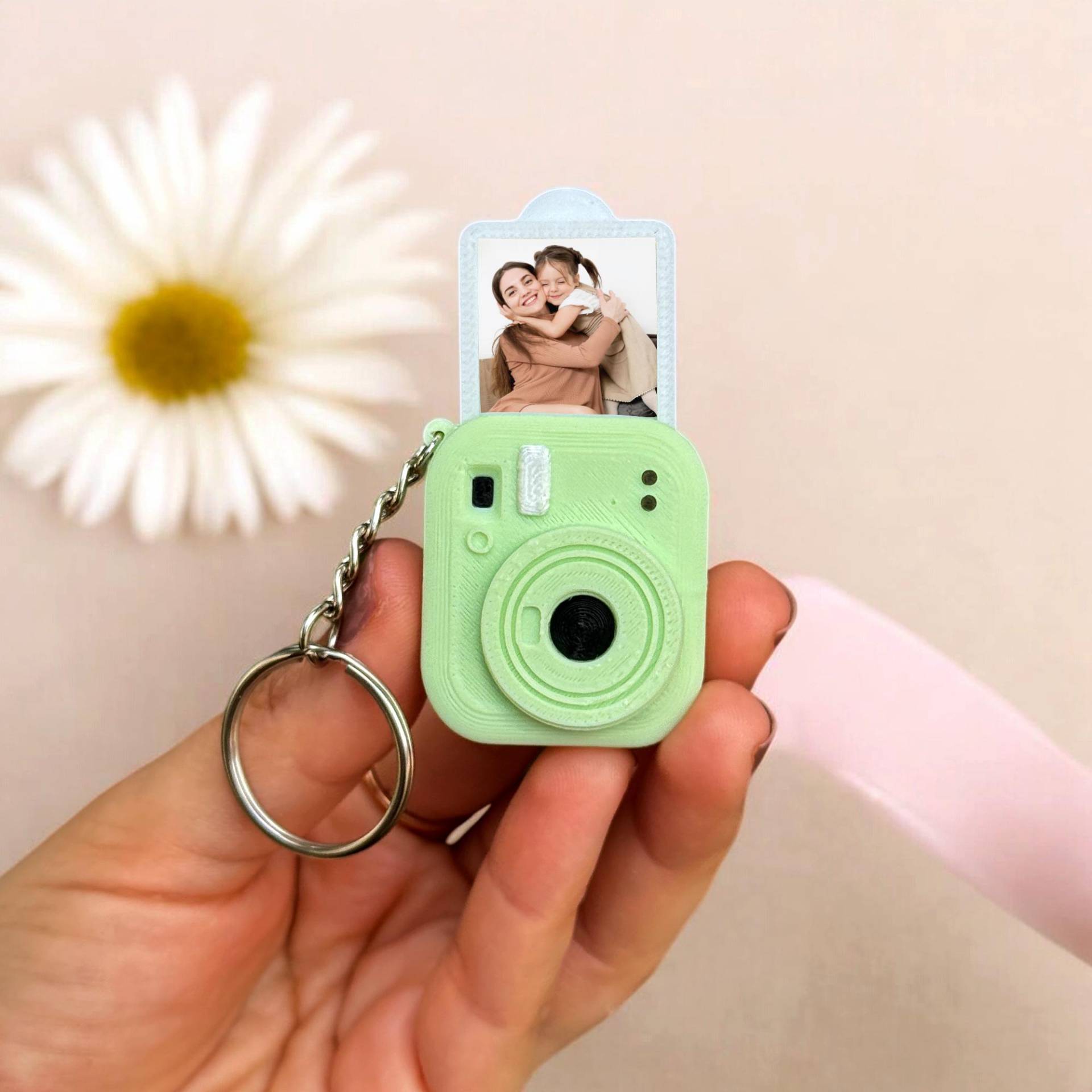 Personalisierter Mini Kamera Schlüsselanhänger Mit Foto, Einzigartiges Geschenk Für Fotografen, Niedlicher Erinnerungen, Valentinsgeschenke Personalisierter Mini Kamera Schlüsselanhänger Mit Foto, Einzigartiges Geschenk Für Fotografen, Niedlicher Erinnerungen, Valentinsgeschenke von ImprintWorks3D