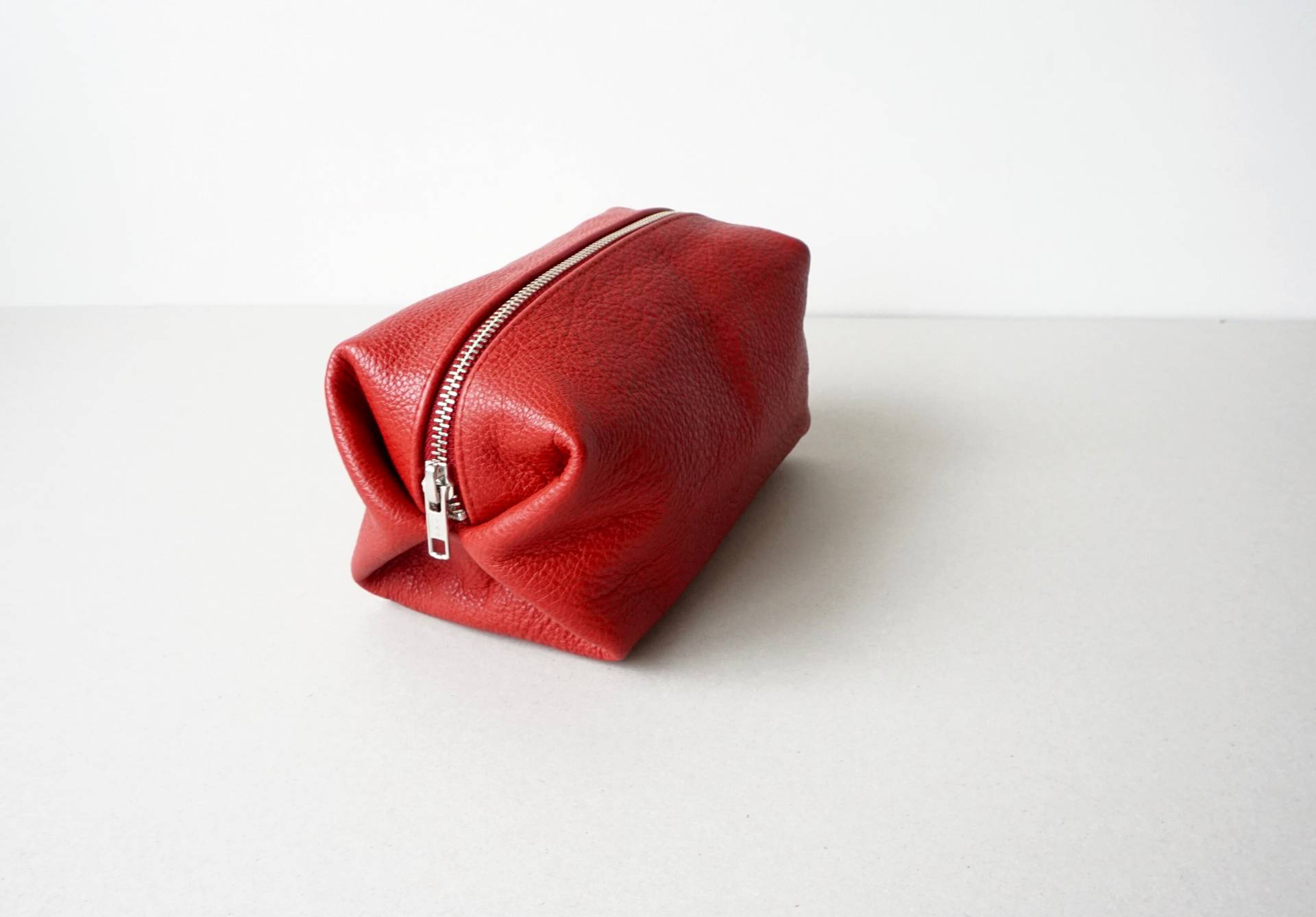 Rote Kalbsleder Kosmetiktasche Make-Up-Tasche Mit Reißverschluss von Imunde