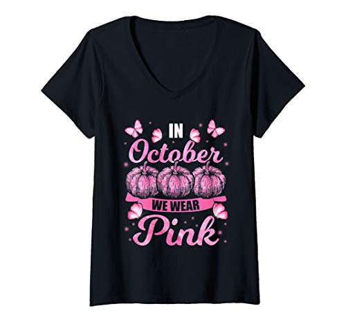 Damen In October We Wear Pink Kürbis Brustkrebs Bewusstsein Design T-Shirt mit V-Ausschnitt von In October We Wear Pink Brustkrebs Bewusstsein