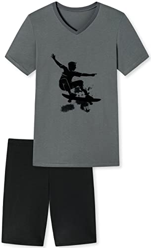 Jungen Schlafanzug kurz Skater, aus 100% Baumwolle, mit Graphit farbener Oberteil mit Skater Motiv und schwarzer Hose in Bermuda Form von In One Clothing