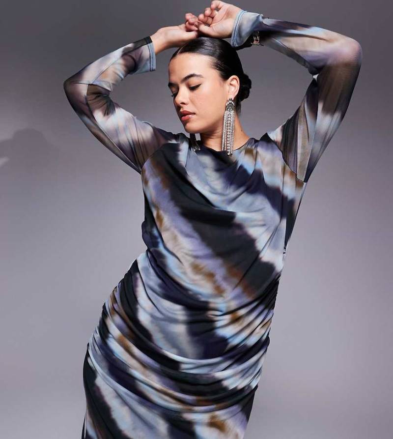 In The Style Plus - Maxikleid aus Netzstoff in Grau mit Ombré-Muster-Schwarz von In The Style Plus