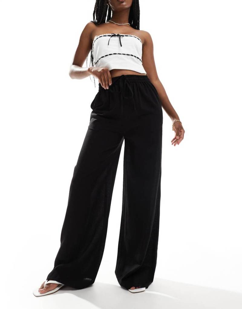 In The Style - Leinenmix-Hose in Schwarz mit weitem Schnitt und Tunnelzug von In The Style