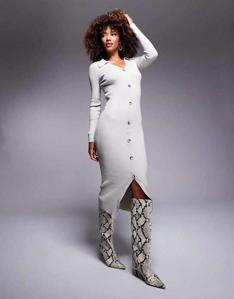 In The Style - Midi-Strickjackenkleid in Grau mit Knopfleiste und V-Ausschnitt von In The Style
