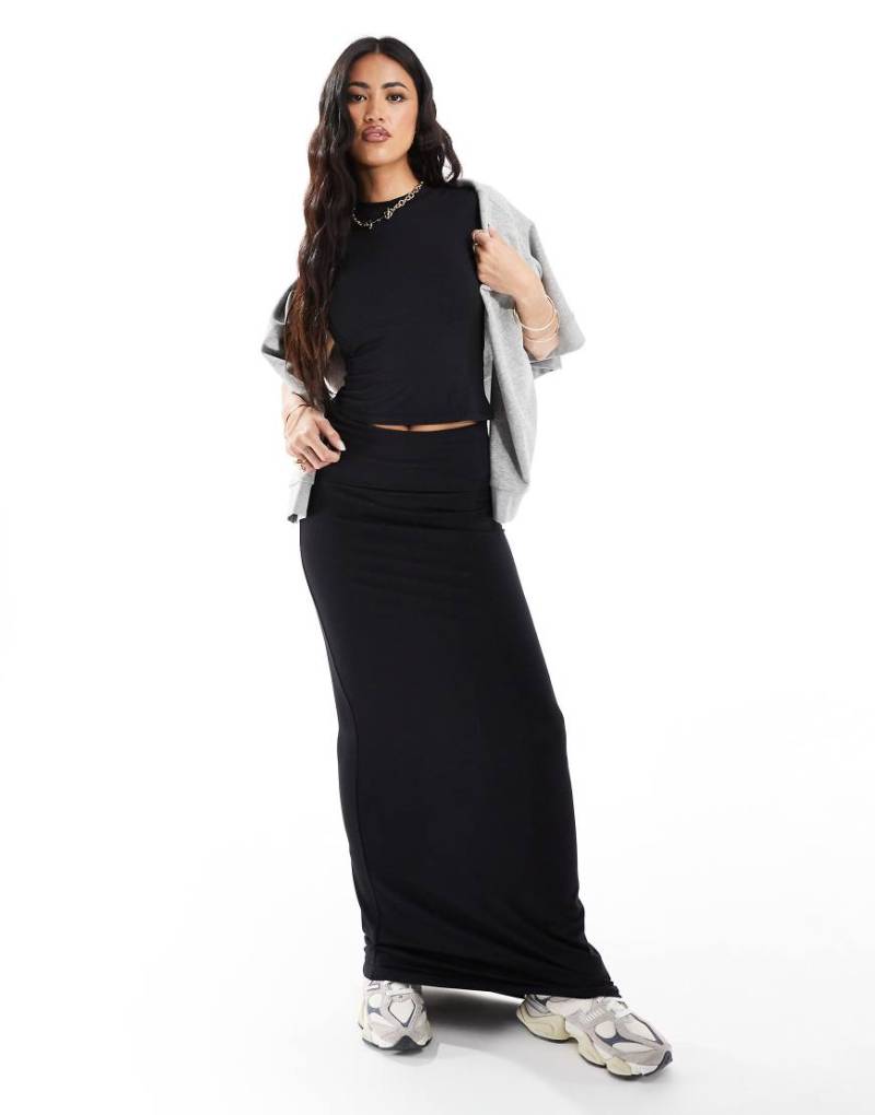 In The Style - fITS - Mix and Match - Figurbetonter, formender Maxirock aus Modal in Schwarz mit umgeschlagenem Bund, Kombiteil von In The Style