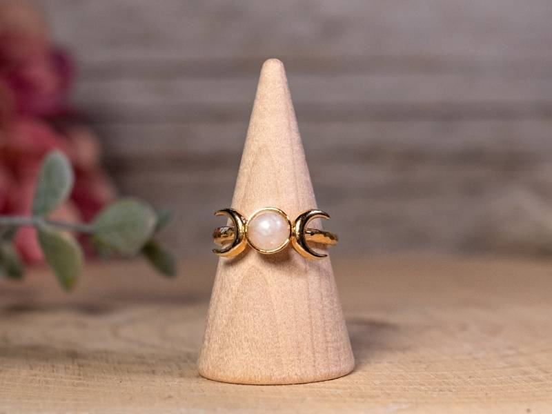 Ring Triple Moon | Mondstein, Amethyst Oder Labradorit Gold Plattiert von InAllenFacetten