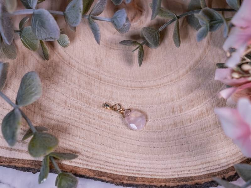 Rosenquarz Briolette Anhänger | 14 K Gold Filled Aphrodite Kollektion von InAllenFacetten