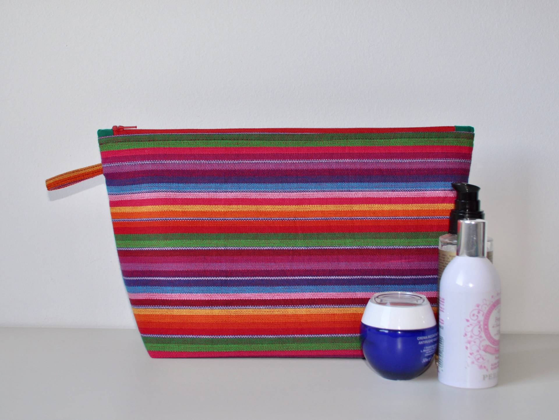 Kosmetiktaschen Mit Regenbogenmotiv, Erhältlich in Verschiedenen Größen, Groß, Mittel/Hoch, Mittel, Klein von InCorpo