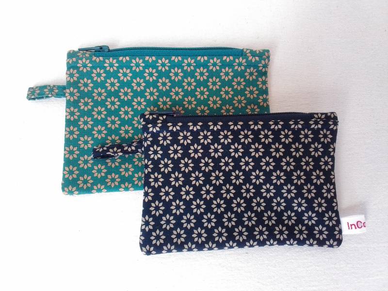 Reißverschlussbeutel Aus Baumwolle Grün Und Blau Mit Kleinen Blüten von InCorpo