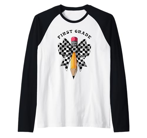 First Grade Coquette Checkered Back to School Teacher Kids Raglan von InGENIUS Back to School Coquette Shirts & Gifts