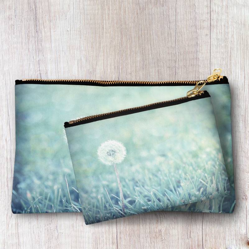 Cyan Blau Löwenzahn Reißverschluss Beutel, Blume Brautjungfer Personalisierte Toilettenartikel Aufbewahrungstasche, Floral Make-Up Veranstalter von InLightImagery