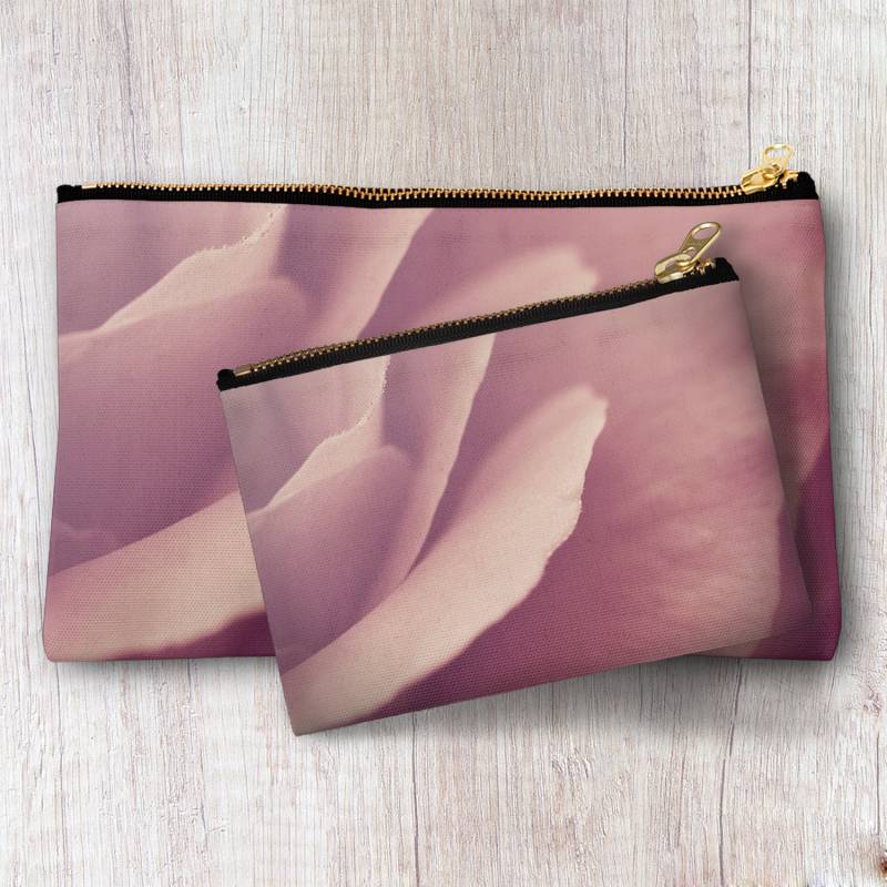 Dusty Rose Rosa Blume Reißverschluss Beutel Reise Toilettentasche Kosmetik Zubehör Lagerung Make-Up Kupplung Personalisierte Brautjungfer Beste von InLightImagery