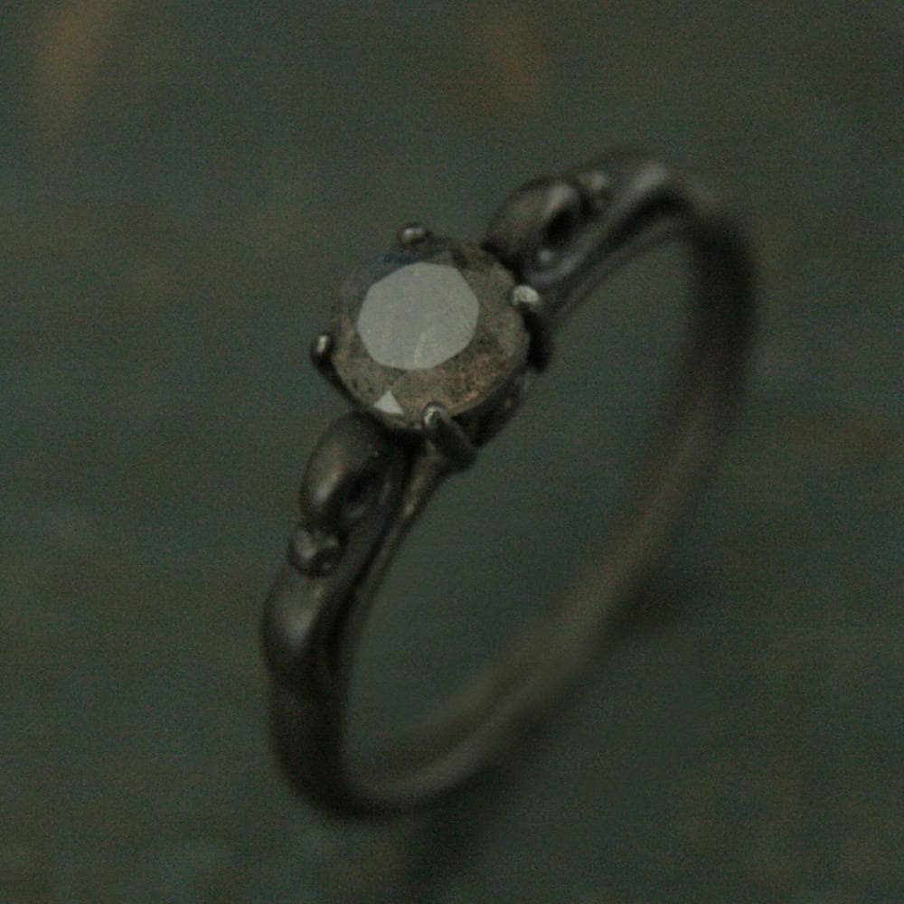 Dark Princess Ring~Schwarzer Silber Ring~Labradorit Ring~Facettierter Labradorit~Oxidierter Ring~Einzigartiger Verlobungsring~Einzigartiger von InMyLifebyBlazerArts