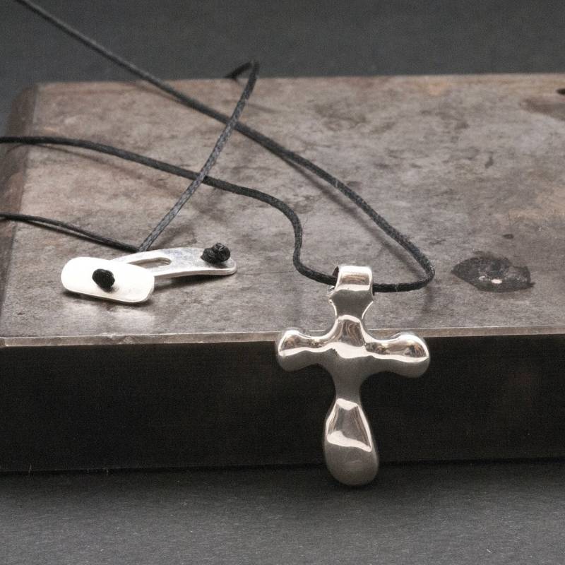 Kreuz Anhänger Halskette Für Männer/Frauen, Minimal Schwarzer Faden Lange Silber Anhänger, Religiöses Christliches Kreuz, Schmuck von InSantorini