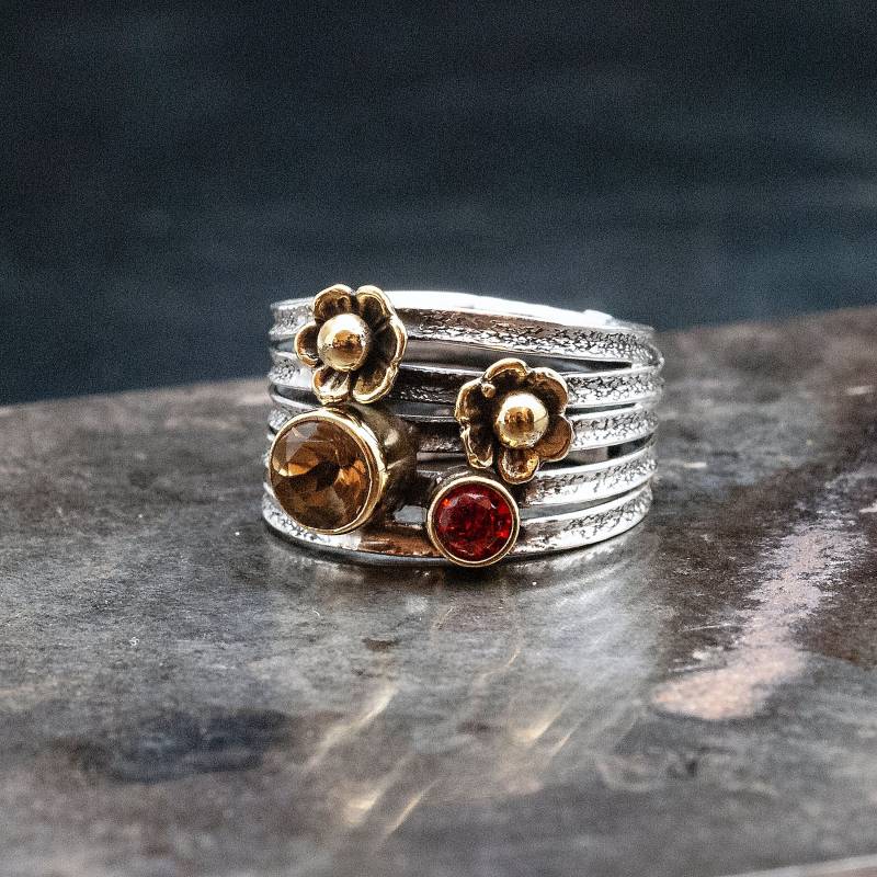 Wickelring Mit Gelb Orange Citrin Edelsteinen Und Goldenen Blumen, Sterling Silber Ring Für Den November, Boho Chic Blumen von InSantorini