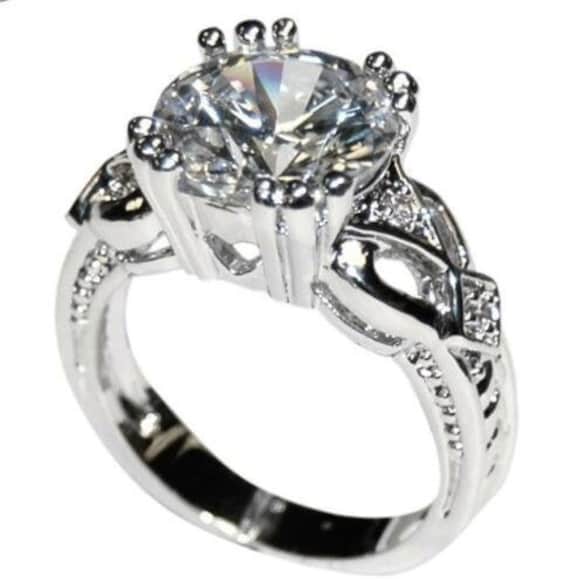 Verlobungsringe - 4Ctw Rund Mitte +Pave Seiten Braut Klar Zirkonia Band Ring -Trendy, Modern Hochwertig von InStyleczJewelry