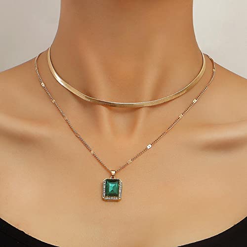 Inateannal Boho Smaragd Anhänger Kette - Grüner Smaragd Kristall Anhänger - Gold Schichtung Fischgräten Choker Halskette - Schmuck Für Frauen Und Mädchen von Inateannal