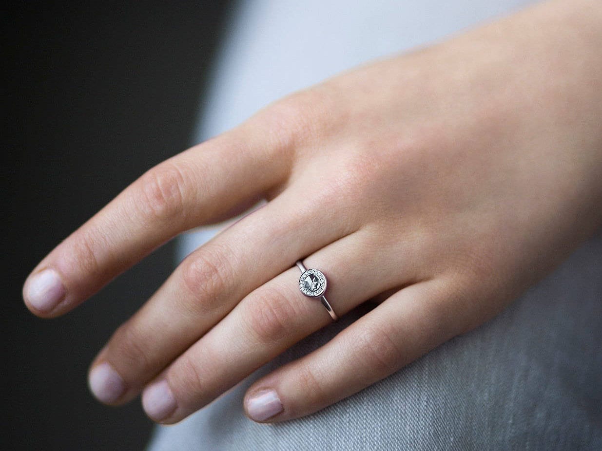 14K Weißgold Ring, Vintage Verlobungsring, Einzigartige Diamant Ring Im Rosenschliff, Handgefertigter Kreis Zarte Verlobungsringe, Ringe Für Frauen von InbarAlezraki