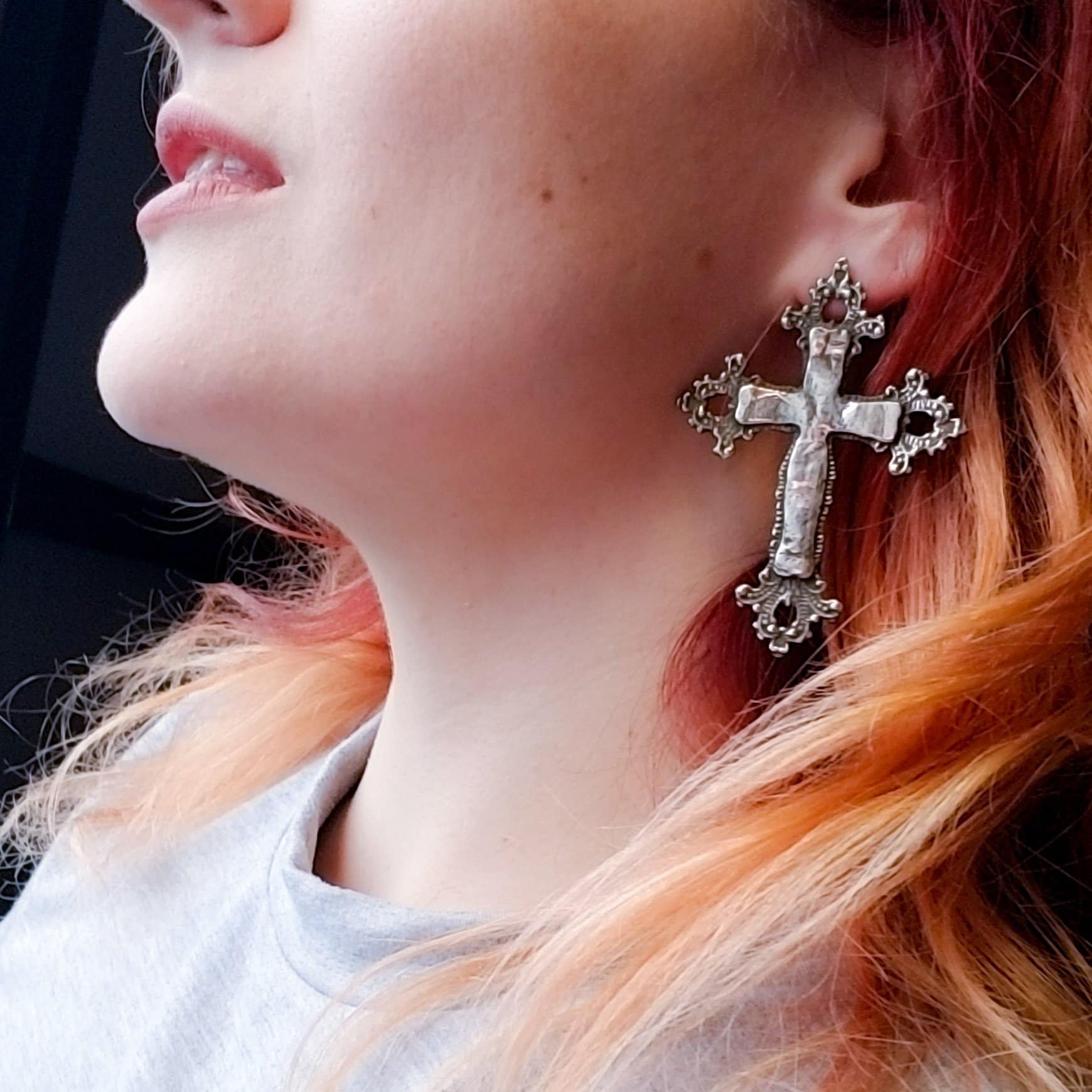 Große Barocke Kreuz Ohrringe, Byzantiner, Kruzifix, Statement Schmuck, Religiös, Groß, Sperrig, Sinner, Modern, Biker, Kult von InchooBijoux