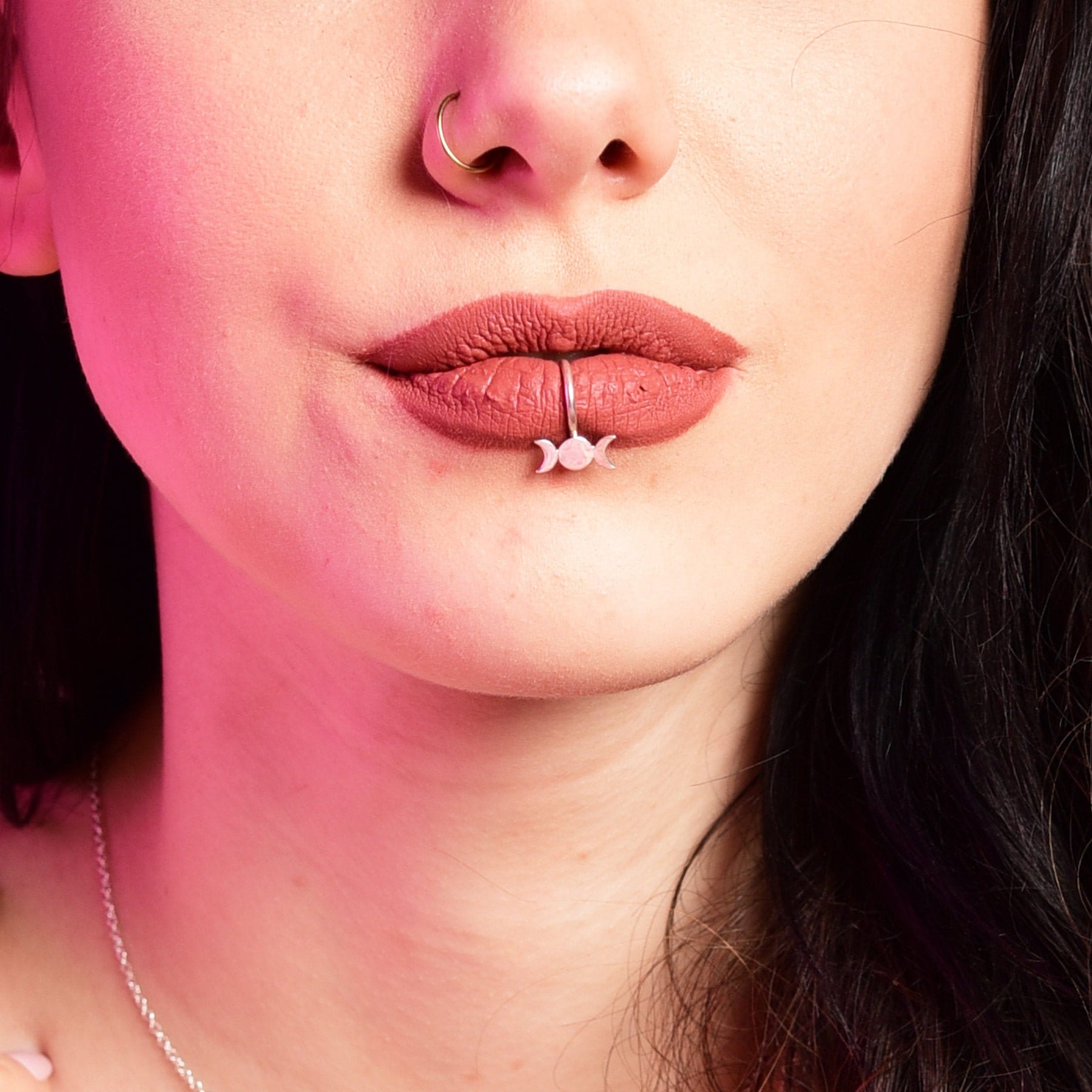 Witchy Fake Lip Ring, Halbmond Cuff, Mondphase, Piercing, Schmuck, Make Up, Glitter, Lippenstift, Sternzeichen Geschenk von InchooBijoux