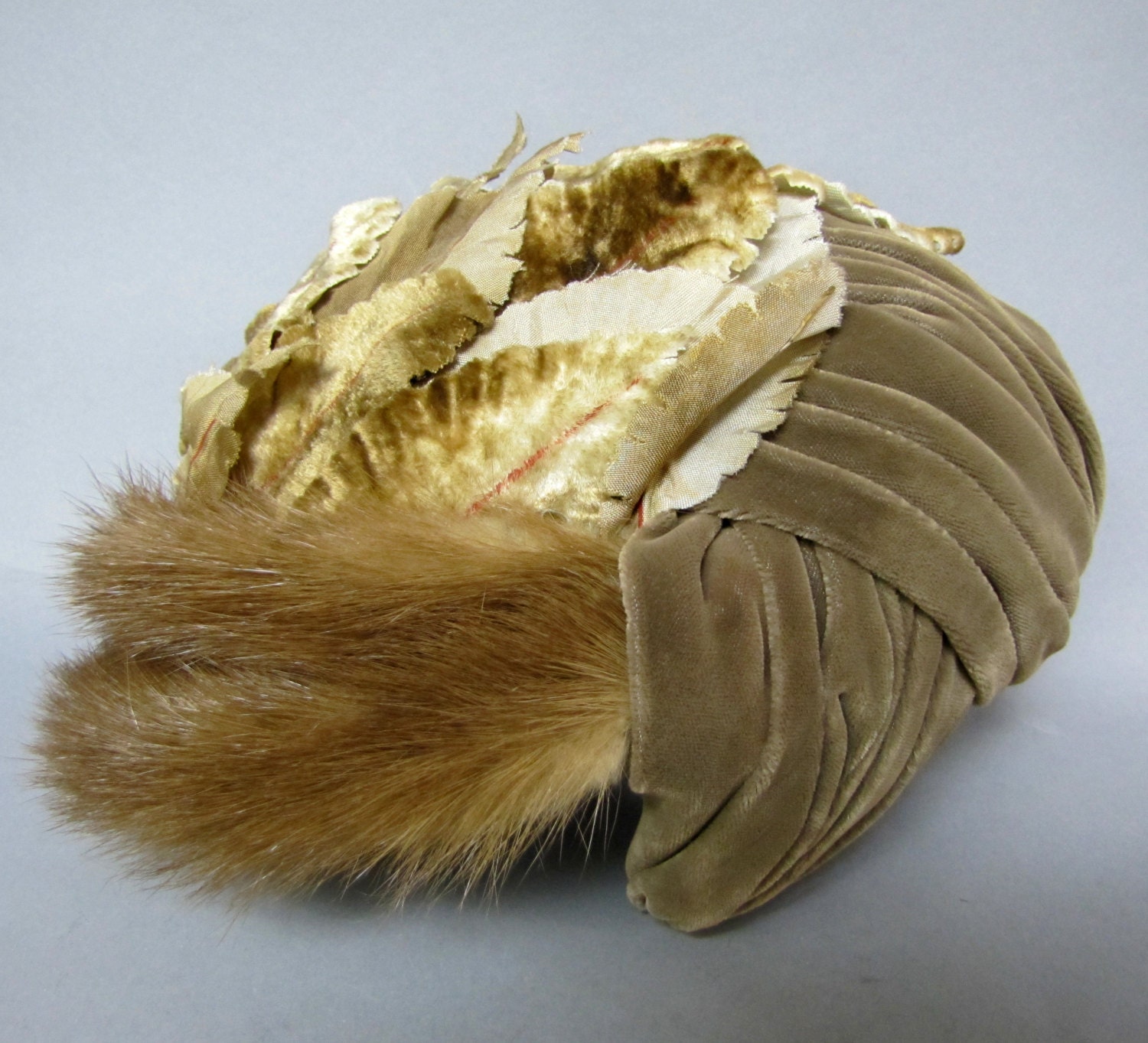 1940Er "Gibbe" Flapper Style, Samt Halbhut Oder Stirnband von IncogneetoVintage