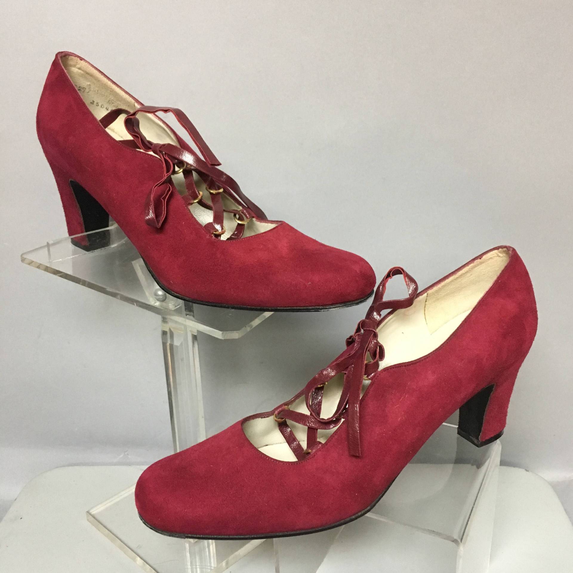 Mod Vintage 60Er Jahre Wildleder Heels, Lace Up Saks 5Th Ave. Schuhe, Ungetragen, Größe 6 1/2 Aaa von IncogneetoVintage