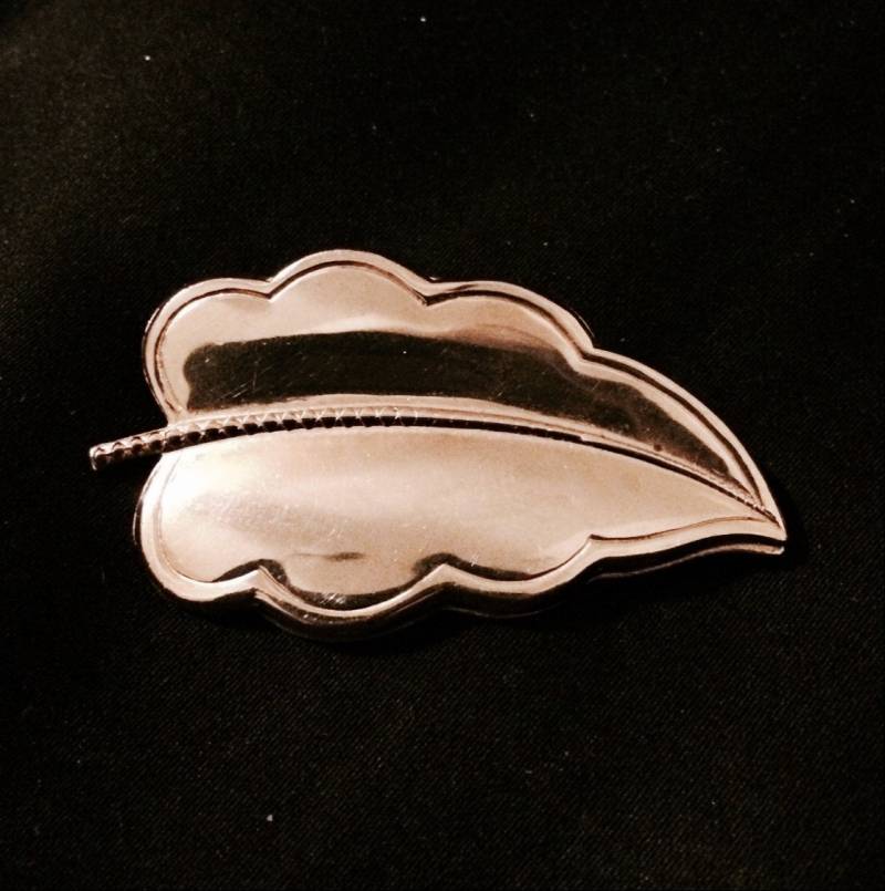Signiert "Marino"/Goldton Blatt Brosche Vintage 1960 Madmen Blätter Pin von IncogneetoVintage