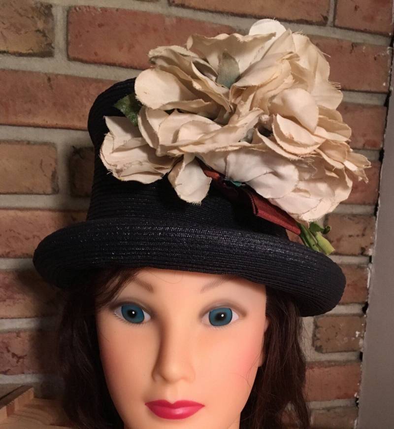 Späte 1930Er Schwarzer Strohhut/New York Creation 30Er Jahre Hut Open Crown Damen Top von IncogneetoVintage