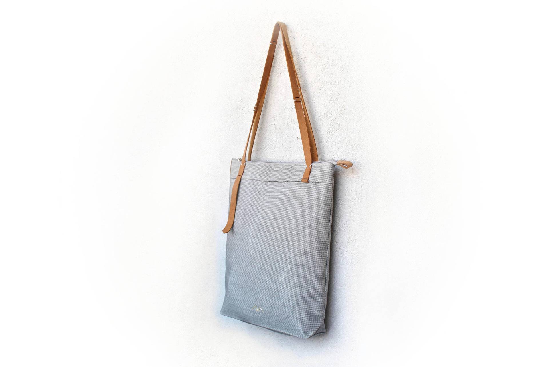 Daybag, Wasserdichte Einkaufstasche, Einfache Umhängetasche, Versteckte Tragetasche, Hipster-Einkaufstasche, Urbane Tasche, Leinwand Tragetuch Daybag, Wasserdichte Einkaufstasche, Einfache Umhängetasche, Versteckte Tragetasche, Hipster-Einkaufstasche, Urbane Tasche, Leinwand Tragetuch von InconnuLAB