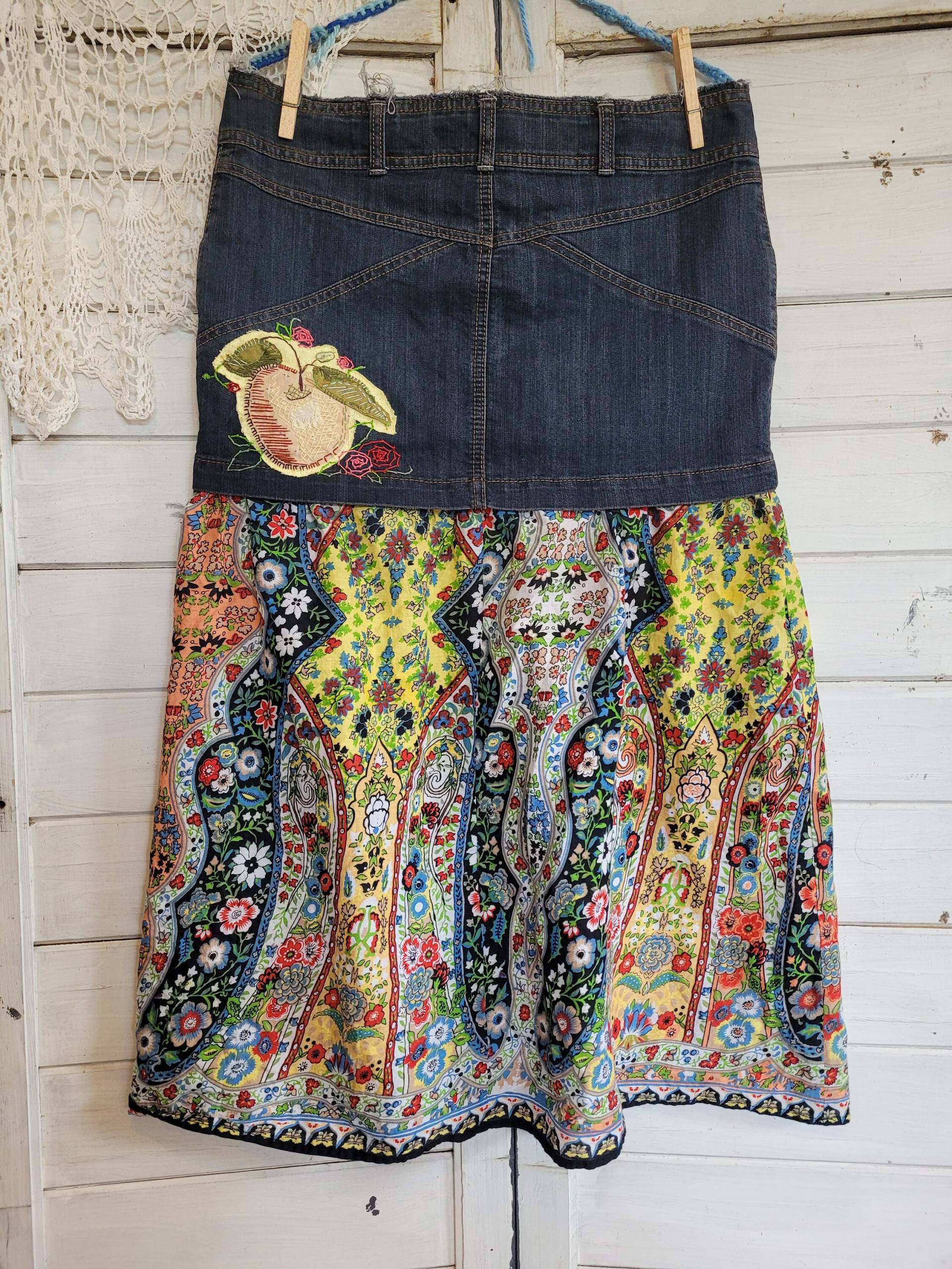 Damen Jeans St. Dorothy Upcycle Rock Gr. 8 von IndeUpcycle