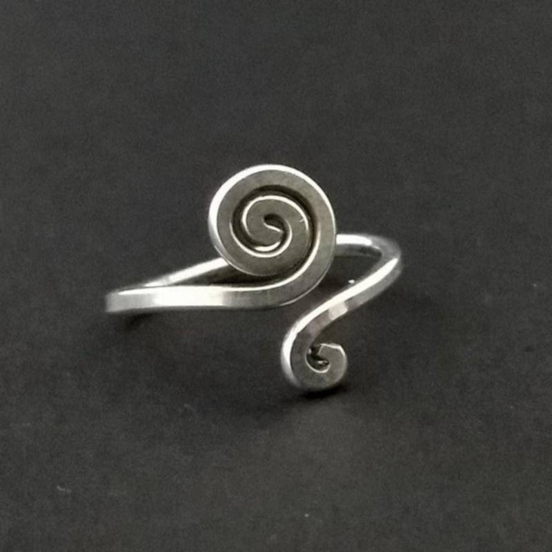 Zehenring Sterling Silber Einstellbar Größe 3 - 4, Kleine Große Spirale, Finger Ring, Midi Ring Handgemachte Gehämmerte Metall von IndiPendantsJewelry