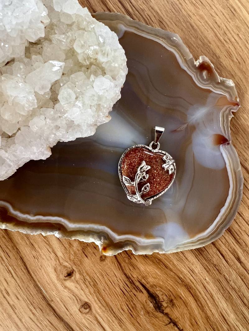 Goldfluss Anhänger Herz Mit Fassung | Edelstein Chakra Steine Schmuck Boho Hippie Kristall Für Damen von IndiaTownShop