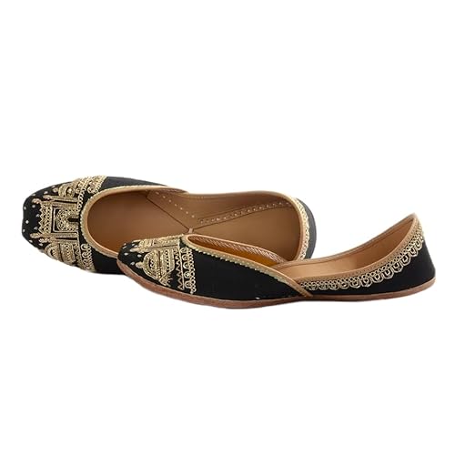 Indian Marketplace Damen Traditionelle bestickte Jutti Flats Schwarz mit Gold Ethno Muster, Schwarz und gold, 41 EU von Indian Marketplace