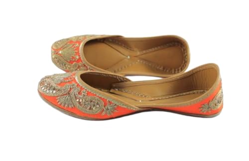 Indian Marketplace Traditionelle handgefertigte Damen-Ballerinas Juttis, Korallenorange mit Goldstickerei, Leder-Ballerinas, Schwarz und gold, 38.5 EU von Indian Marketplace