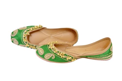 Traditionelle Damen Jutti Flats Grün mit Goldstickerei Handgefertigte indische Ballettschuhe, Schwarz und gold, 39.5 EU von Indian Marketplace