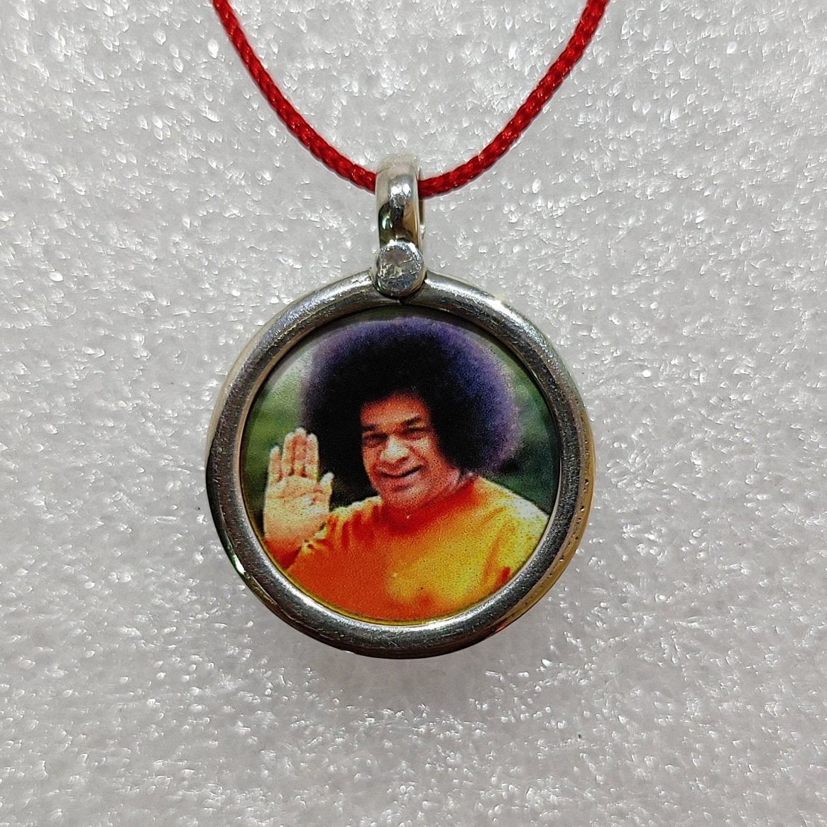 Handgemachte 92.5 Sterling Silber Der Große Sant Von Indien Segen Satya Sai Baba Spiritueller Fotodruck Glas Eingerahmt Kleine Anhänger Halskette von IndianArtJwellery