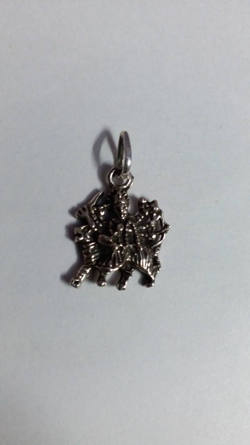 Handgemachte Sterling Silber Hindu Göttin Durga Anhänger Handgemachte Sterling Silber Hindu Göttin Durga Anhänger von IndianArtJwellery